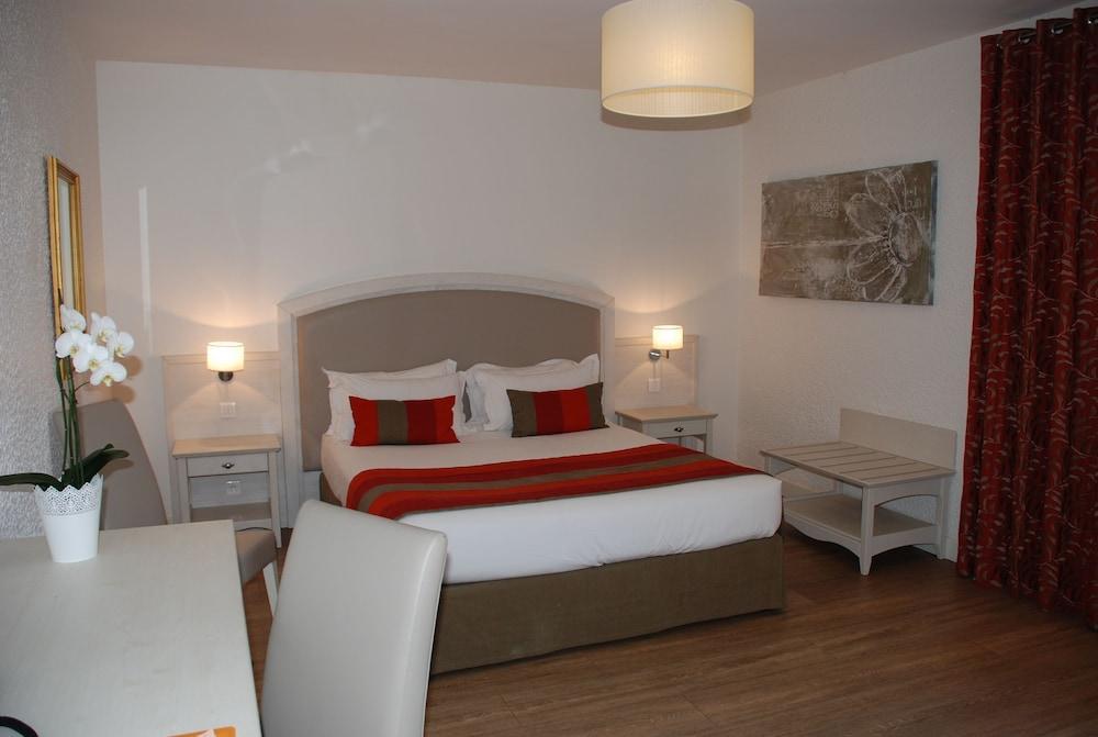 Hotel & Restaurant Les 3 Barbus Anduze Εξωτερικό φωτογραφία