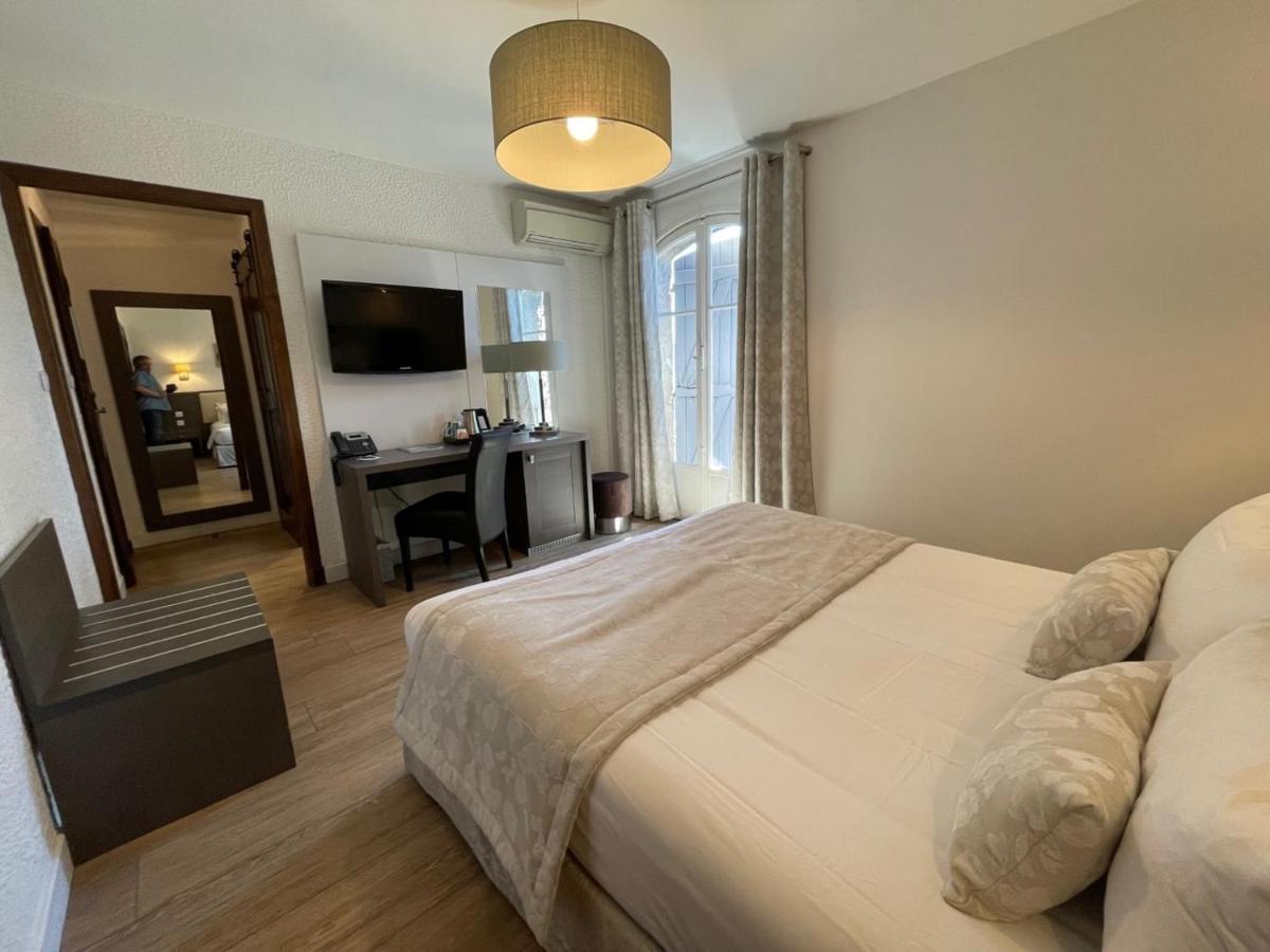 Hotel & Restaurant Les 3 Barbus Anduze Εξωτερικό φωτογραφία