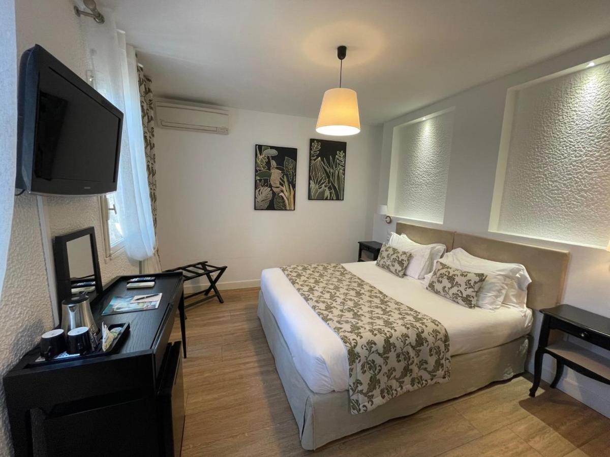 Hotel & Restaurant Les 3 Barbus Anduze Εξωτερικό φωτογραφία